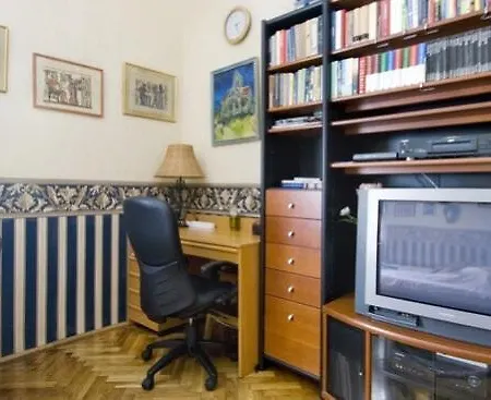 Elizabeth Apartment