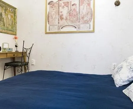 Elizabeth Apartment